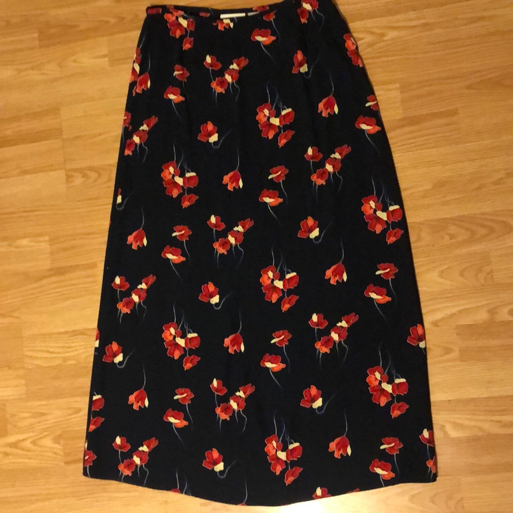 Liz Claiborne navy skirt with floral print